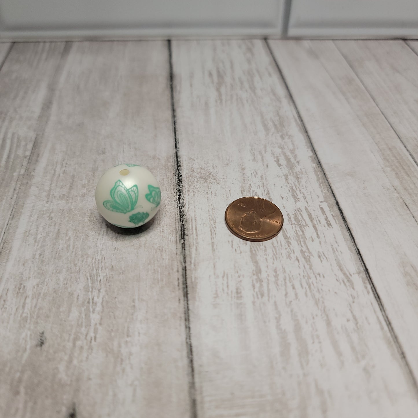 20mm Green Butterfly Beads