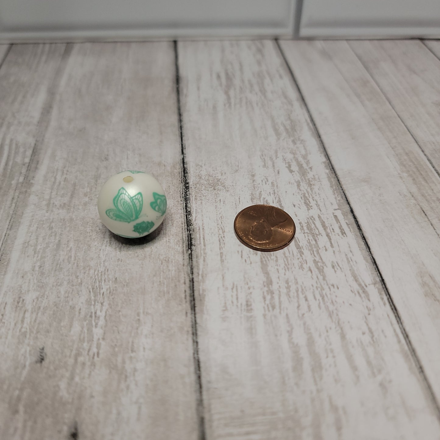 20mm Green Butterfly Beads