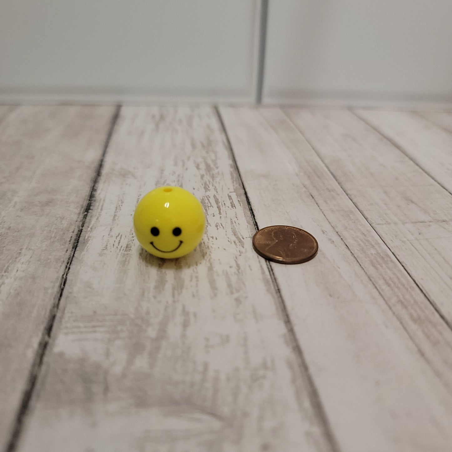 20mm Yellow Happy Face Beads