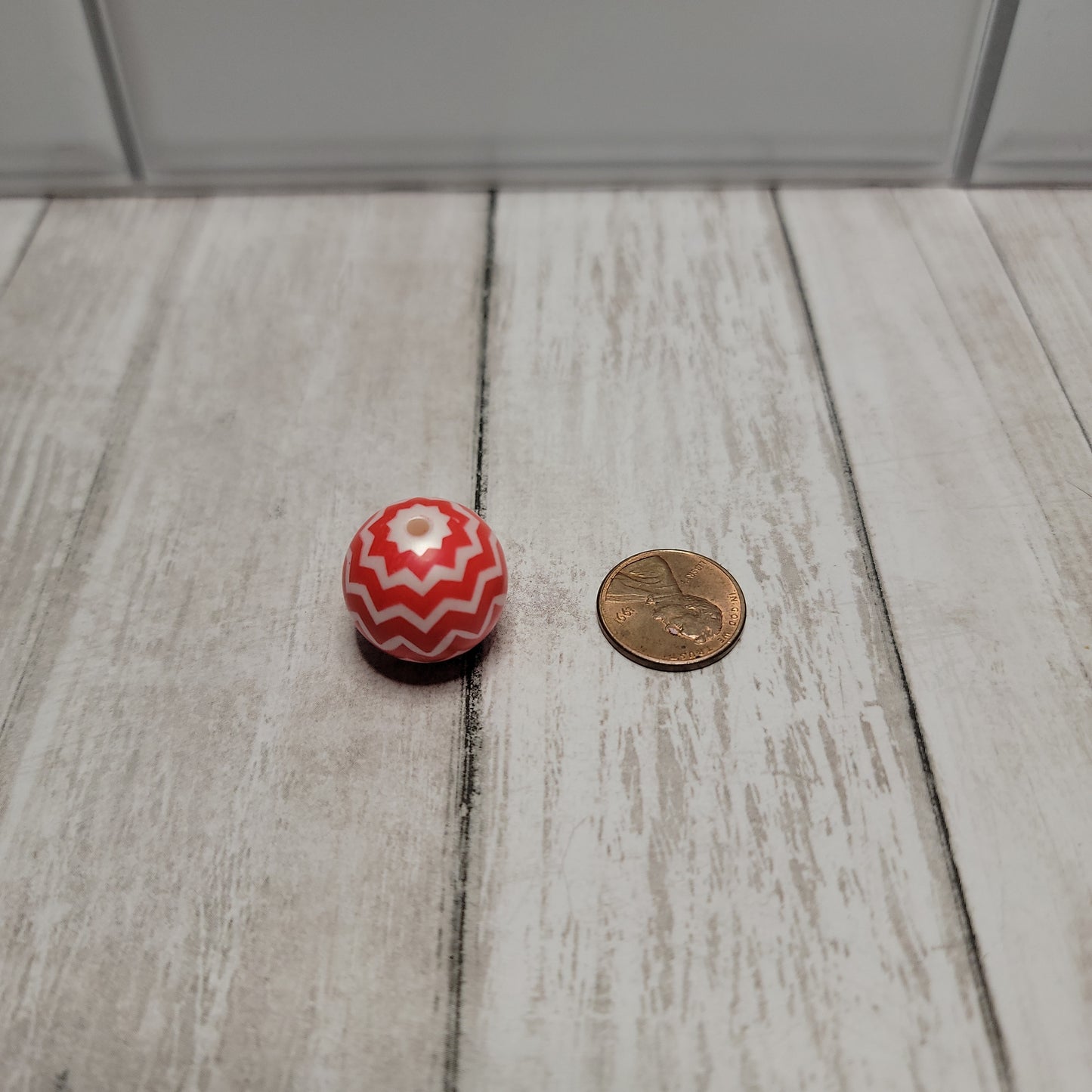 20mm Red Ribbon Beads