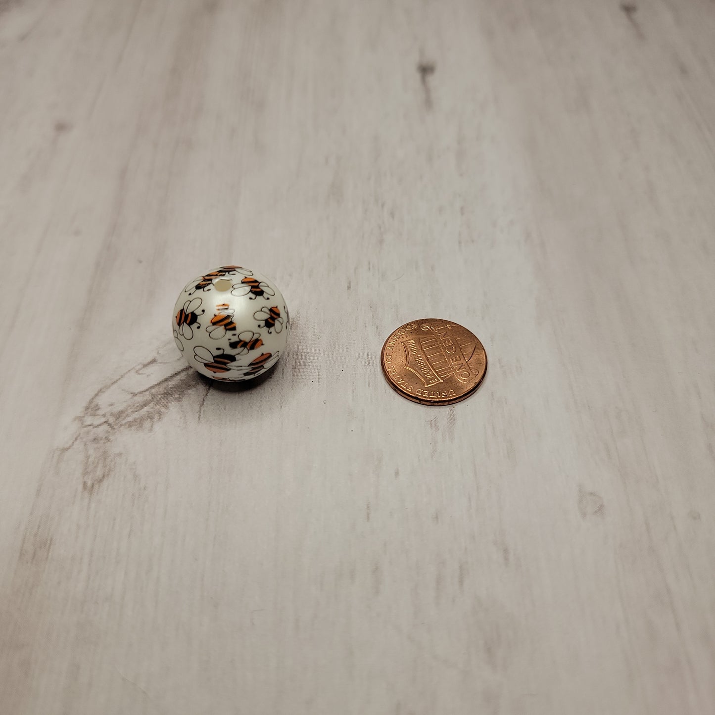 20mm Honey Bee Beads