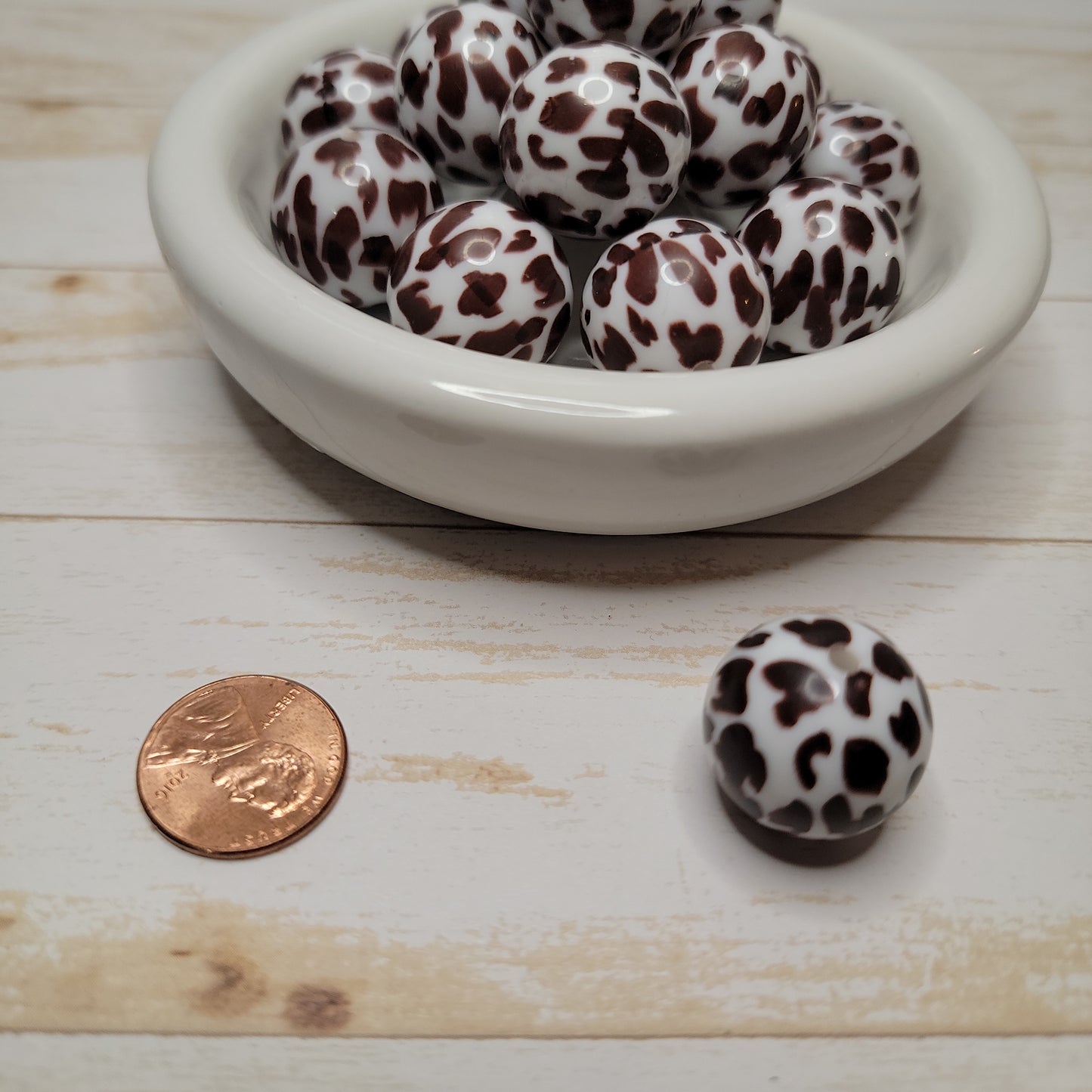20mm Cow Beads (brown)