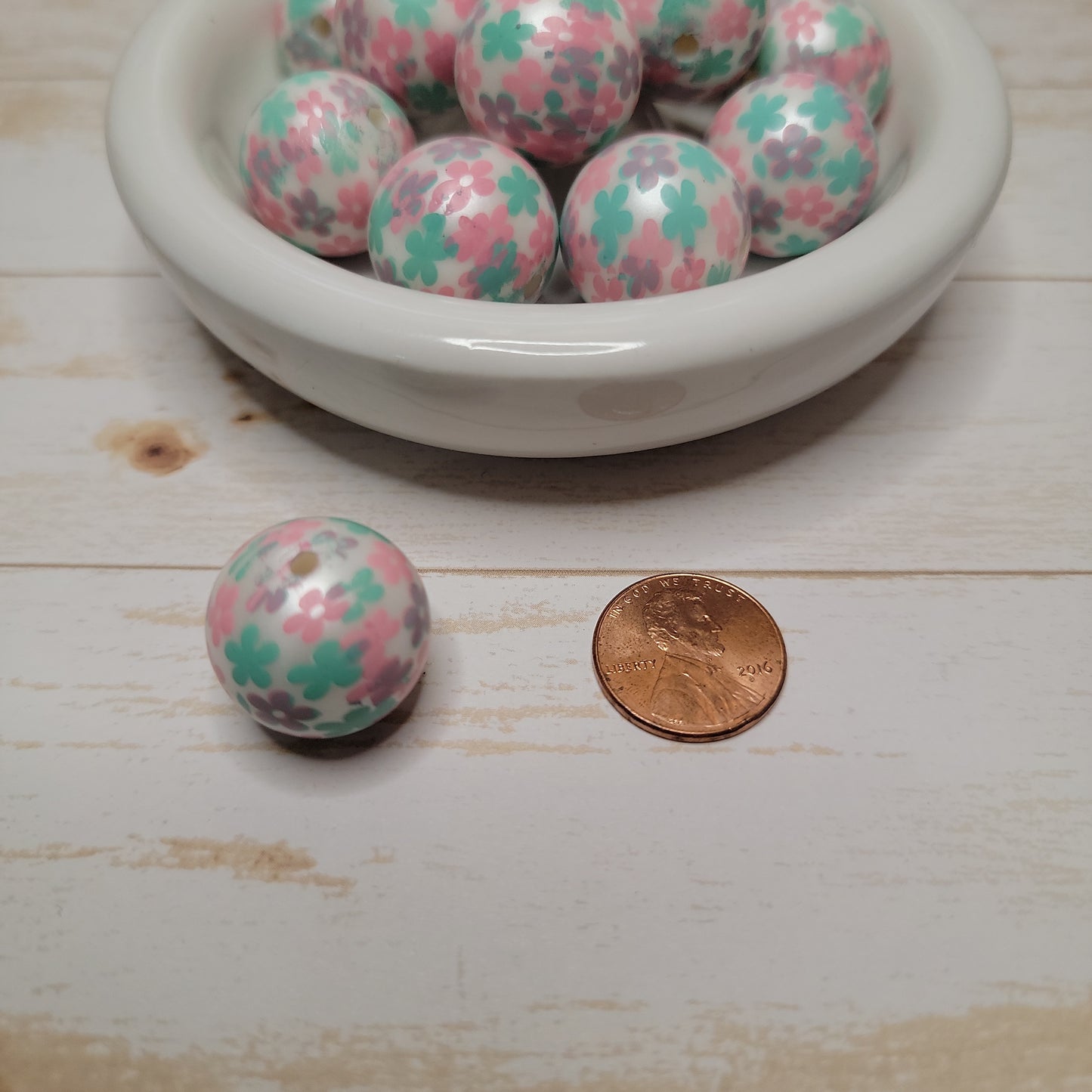 20mm Spring Flower Beads