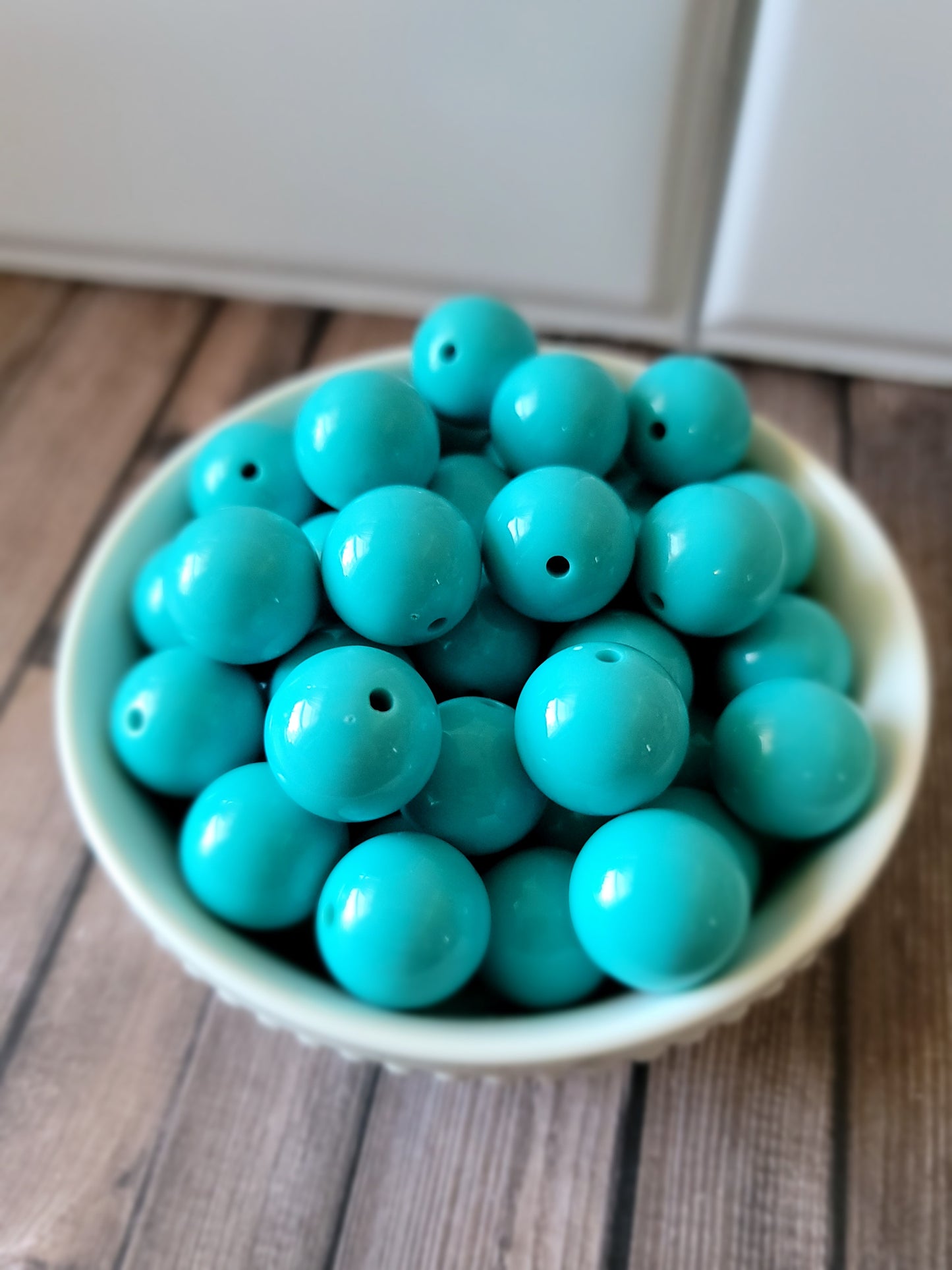 18mm Cyan Beads