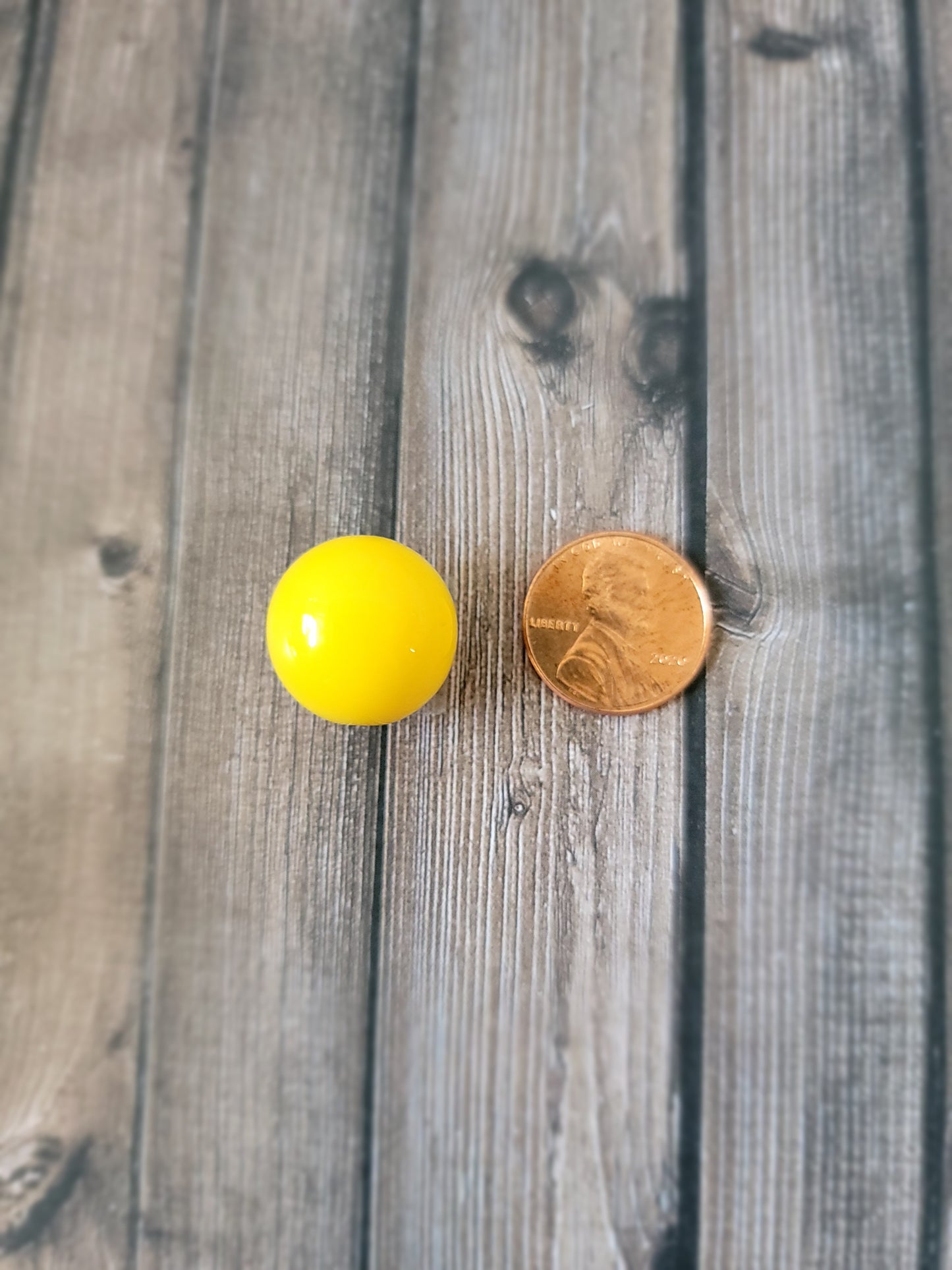 18mm Yellow Beads