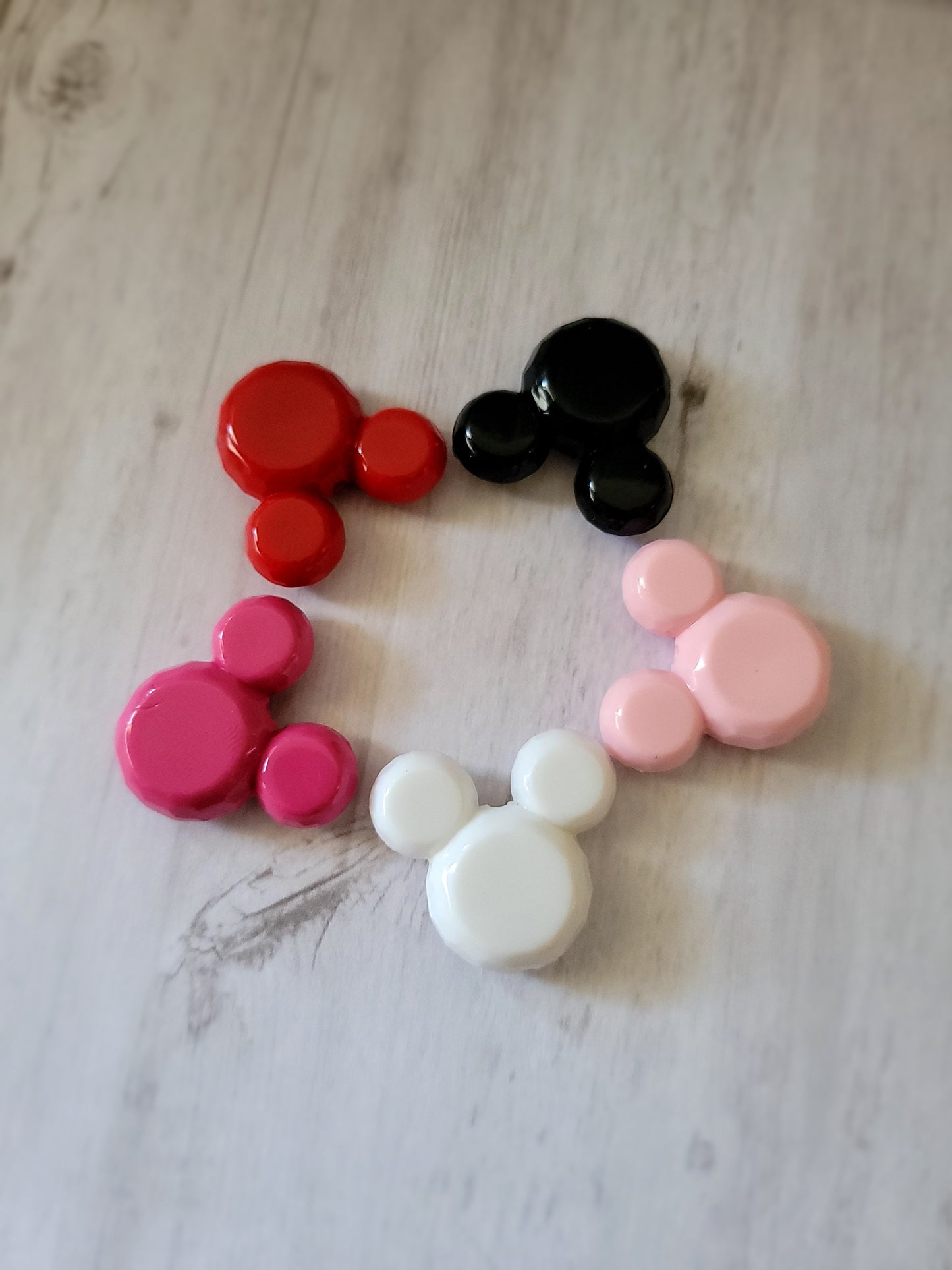 34mm x 37mm Famous Mouse Beads
