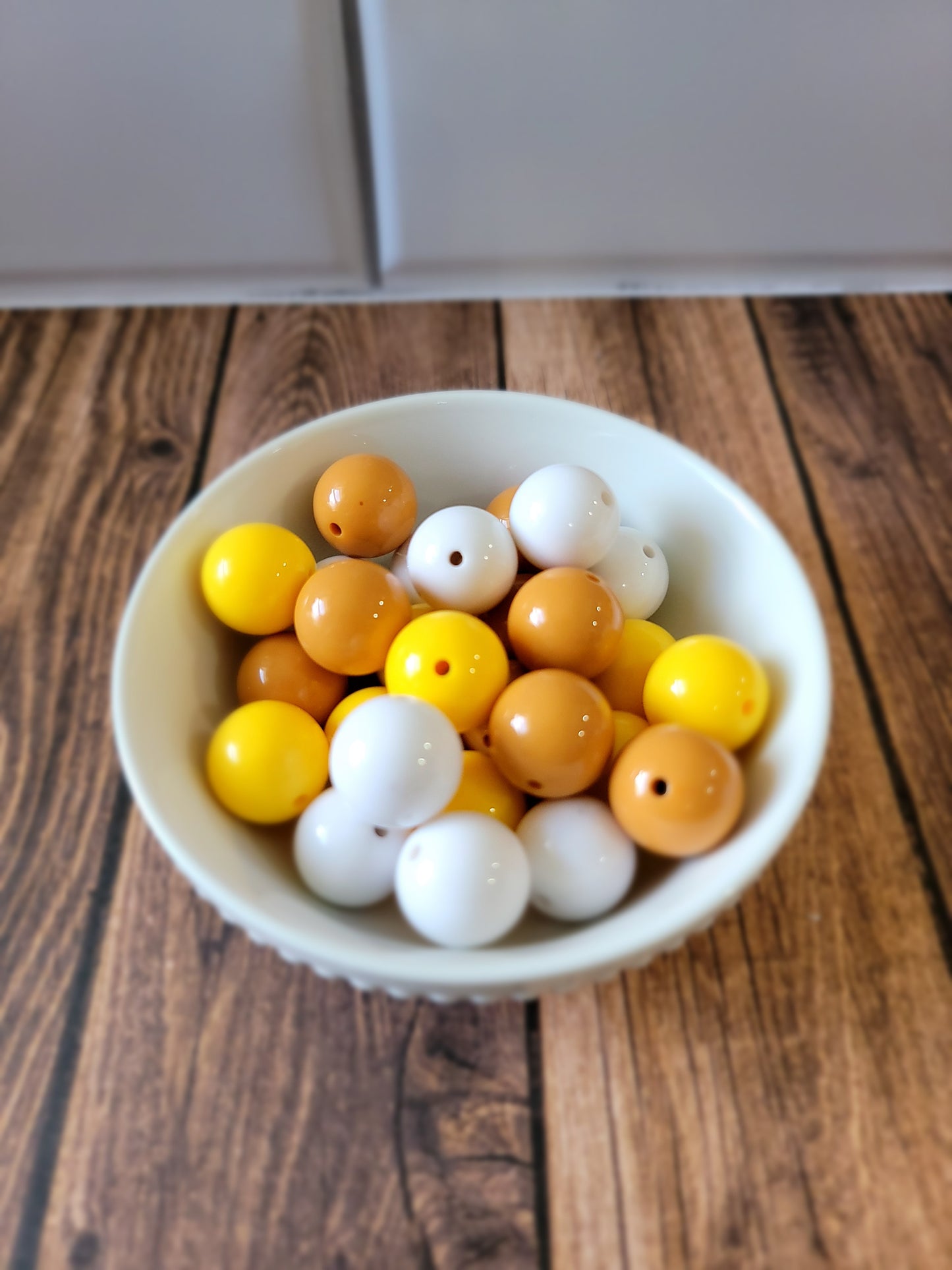 18 MM Banana Cream Pie Bead Mix
