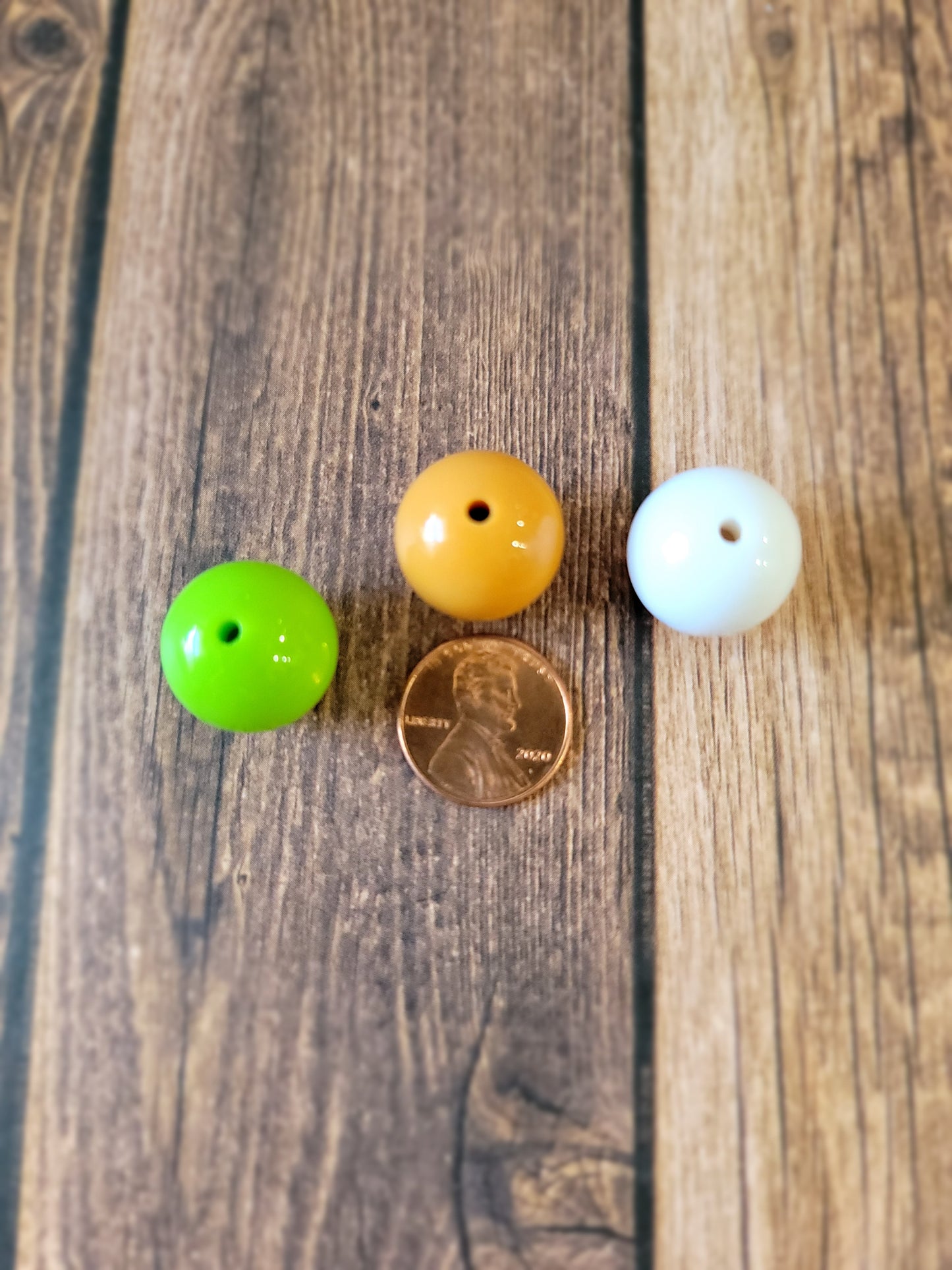 18 MM Key Lime Pie Bead Mix