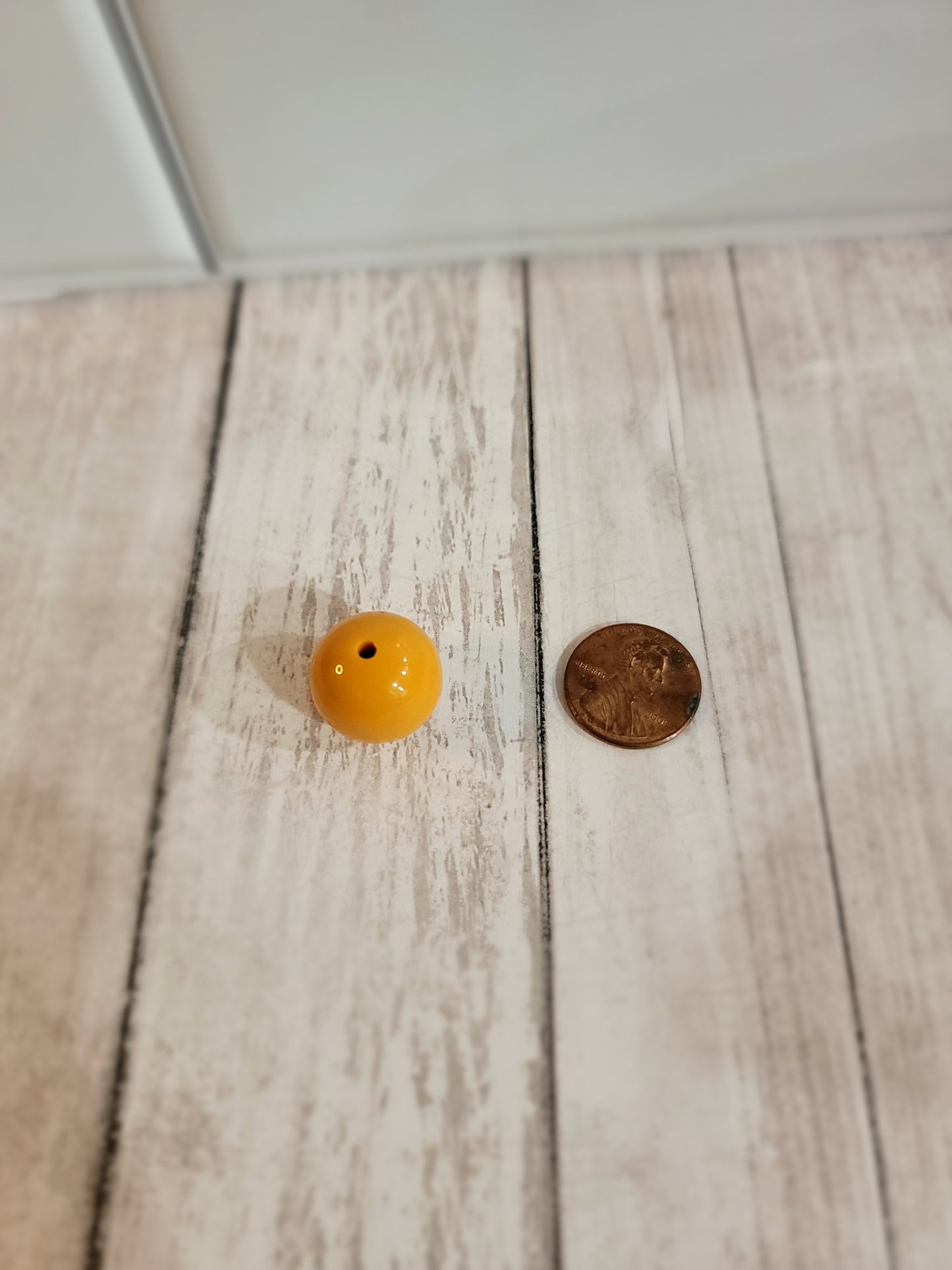 18 or 20MM Caramel Beads