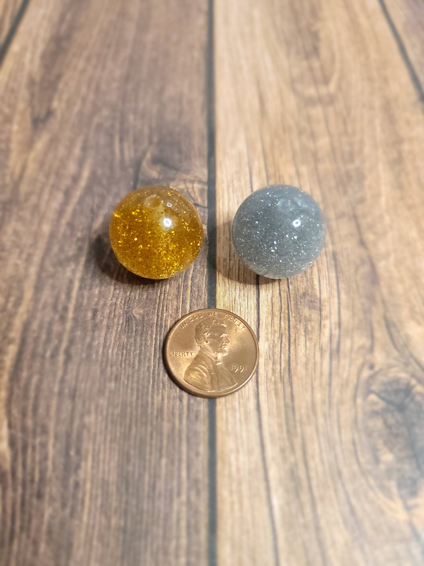 20mm Silver and Gold Glittery Mix