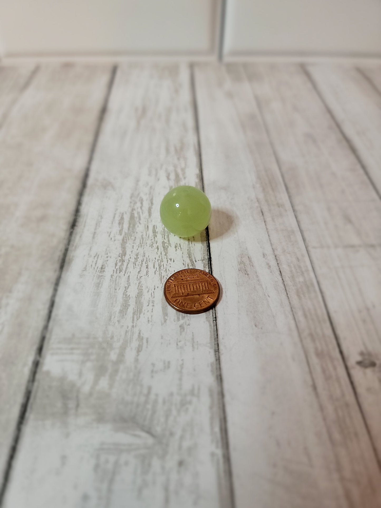 20mm Glow in the Dark Beads