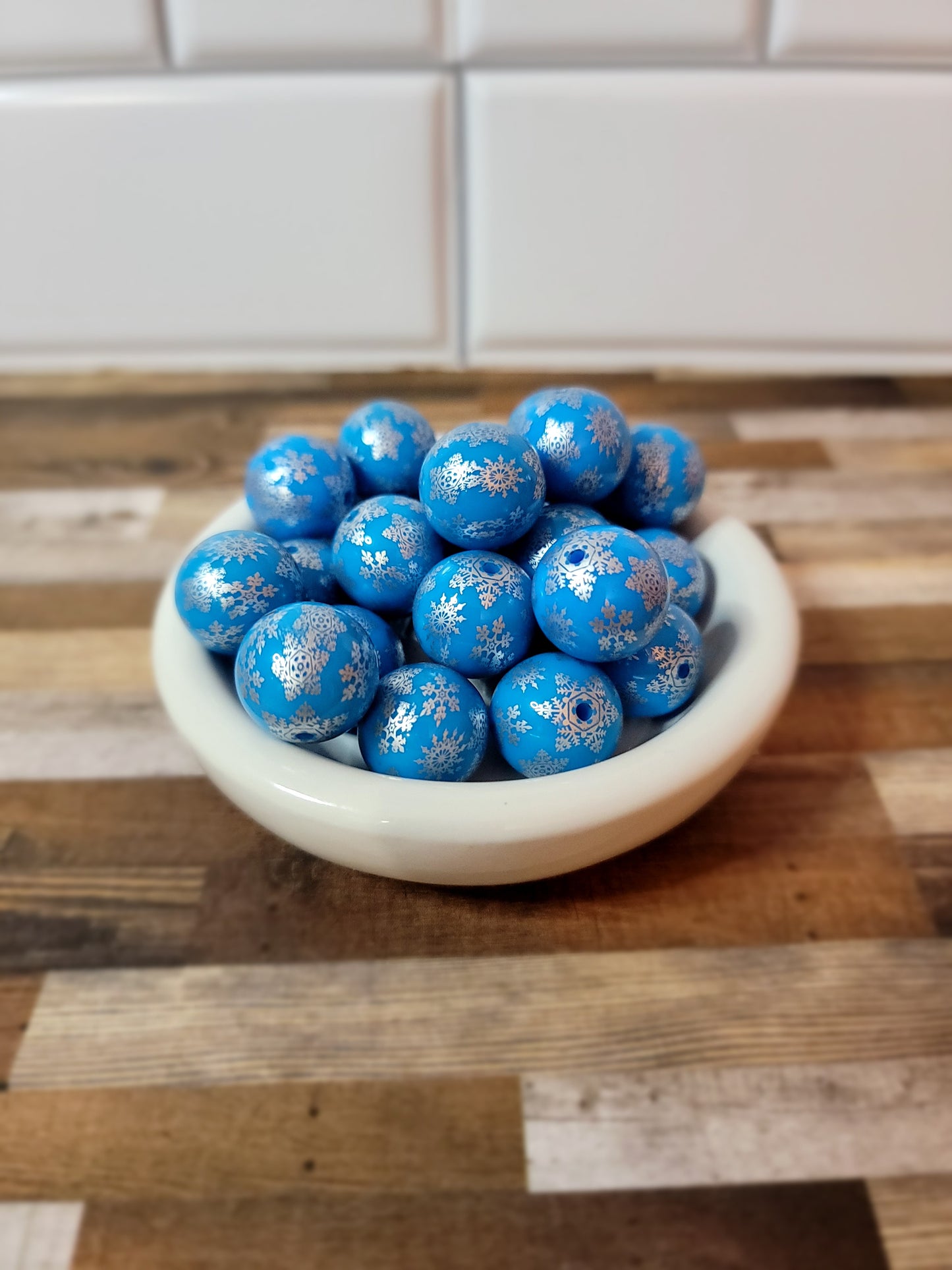 20 MM Blue Snowflake Beads
