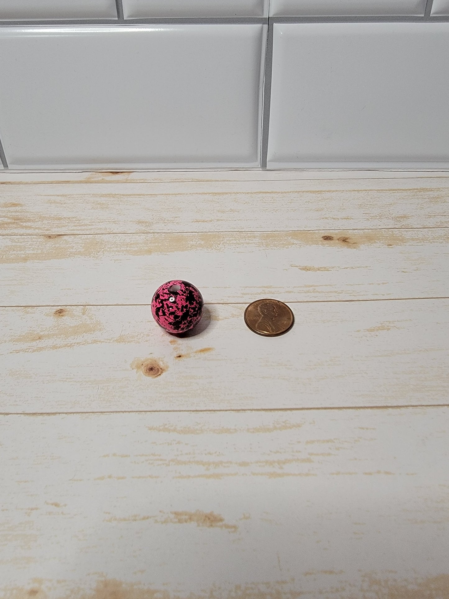 20mm Pink and Black Splatter Beads