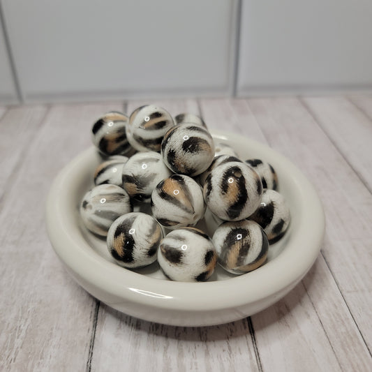20mm Fuzzy Leopard Beads