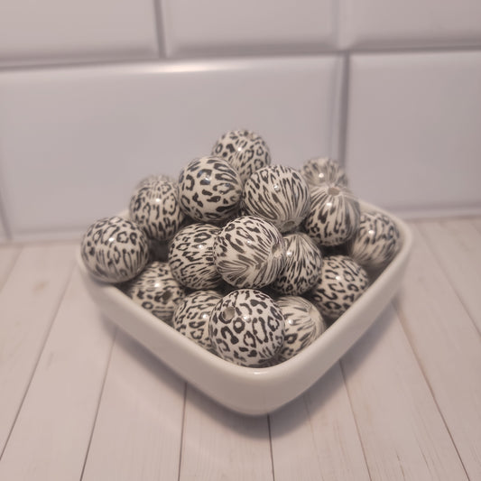 20mm Snow Leopard Beads