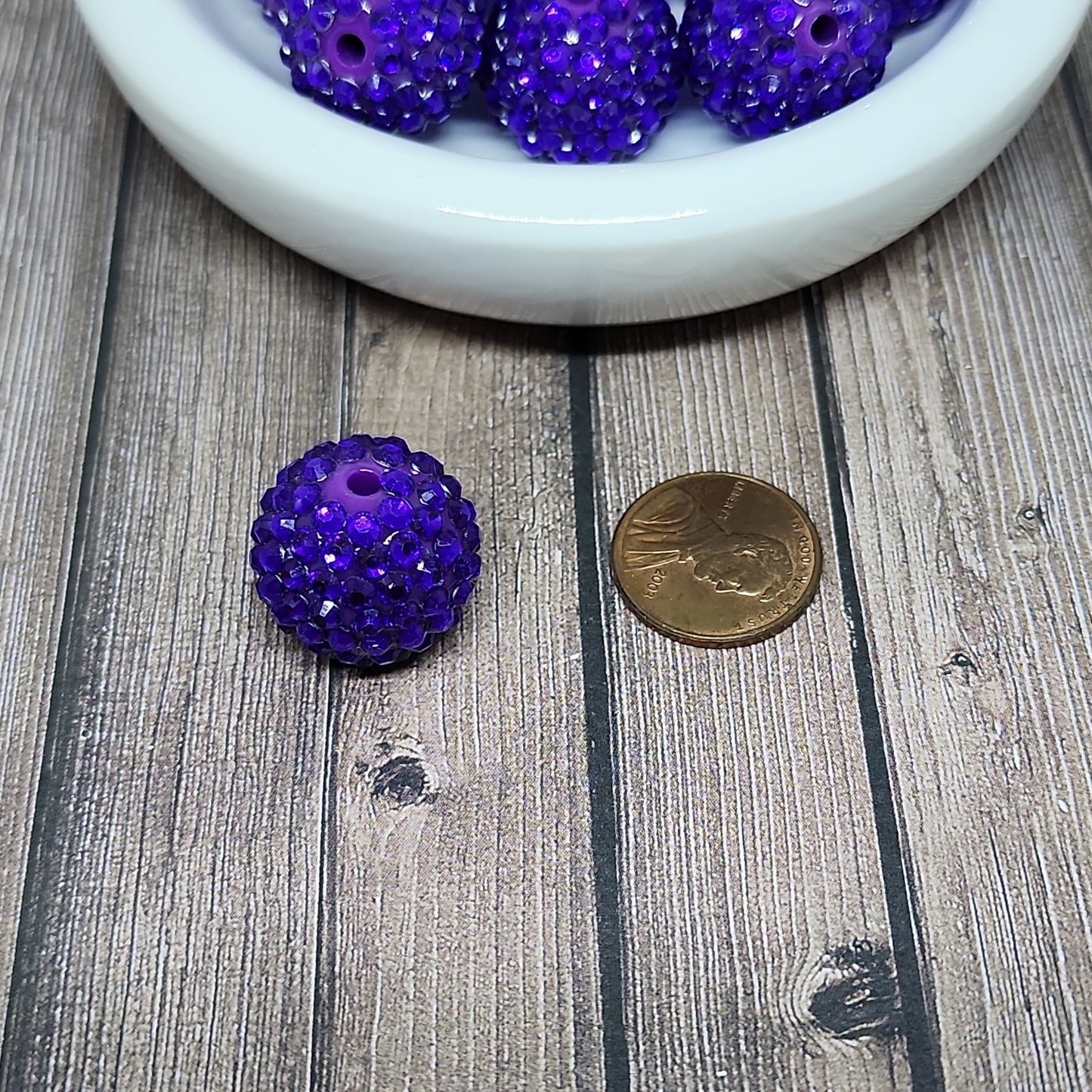 20mm Glamour Purple Beads