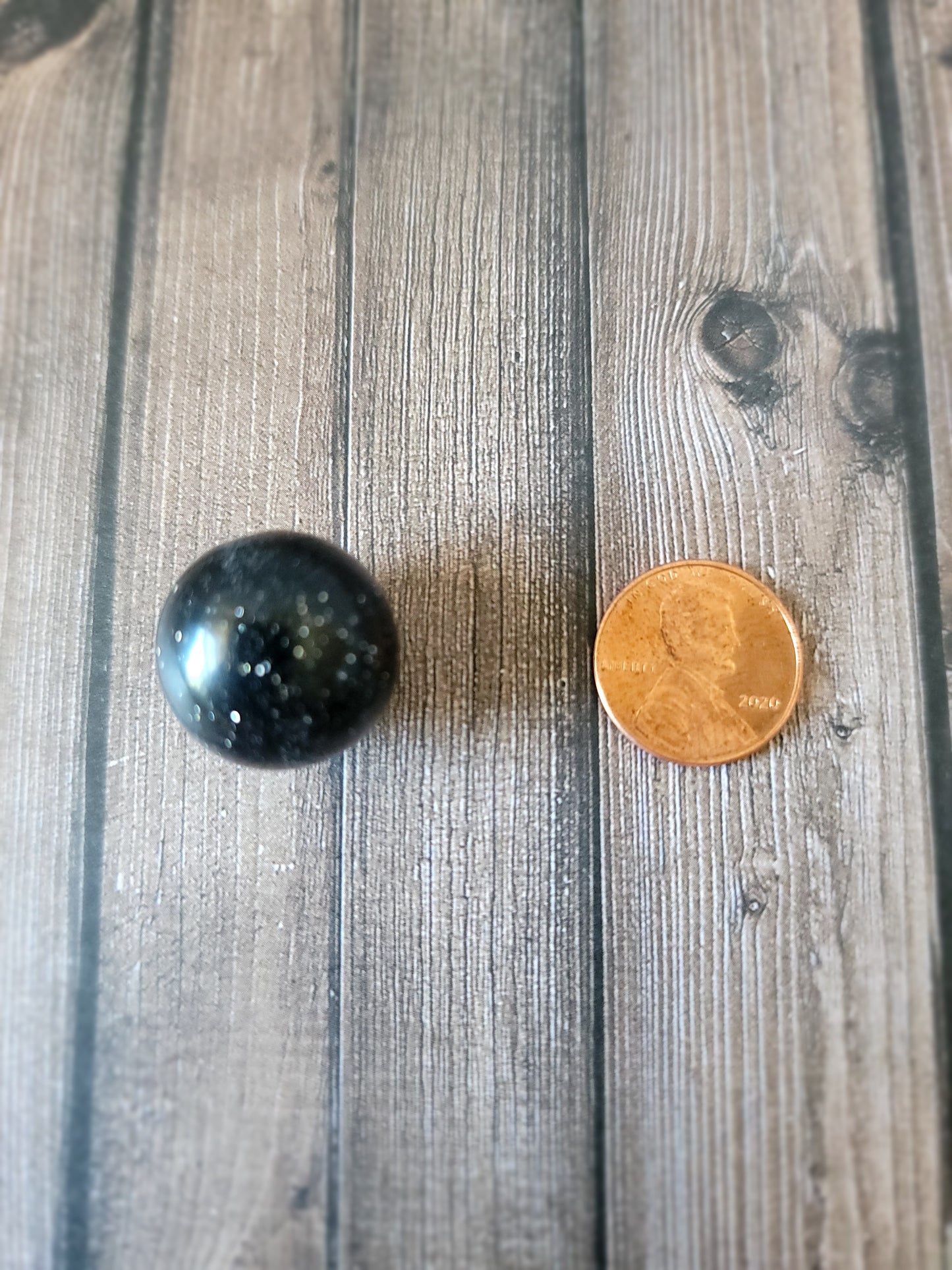 20mm Glittery Black Beads