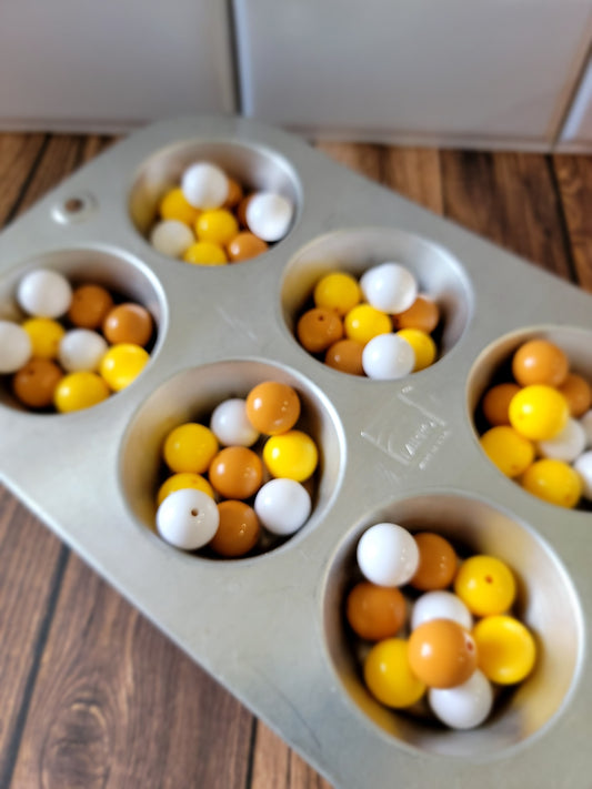 18 MM Banana Cream Pie Bead Mix