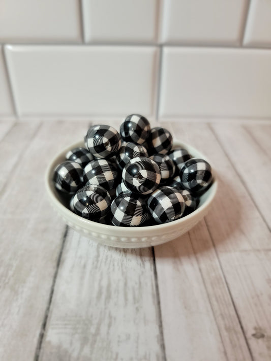 20 MM Black and White Plaid Beads